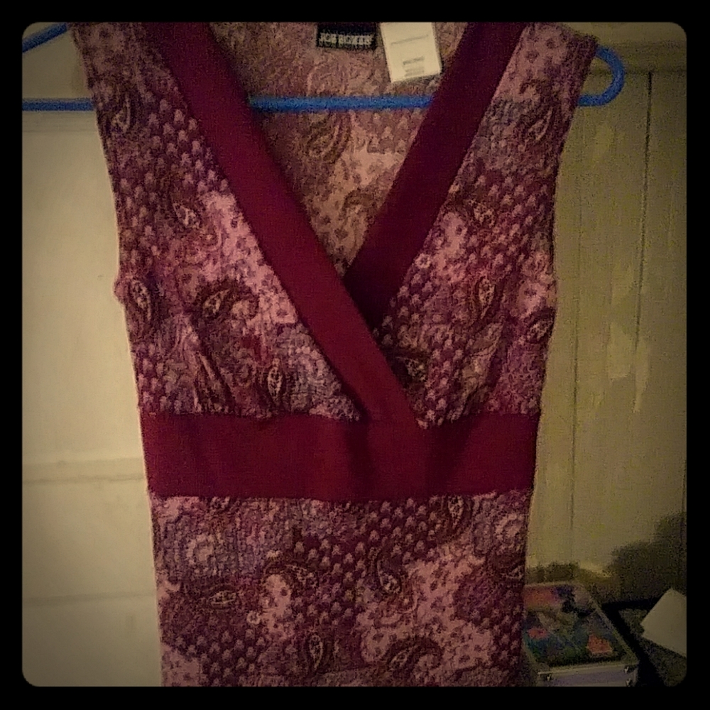 Blouse maroon color no sleeves Joe Boxer